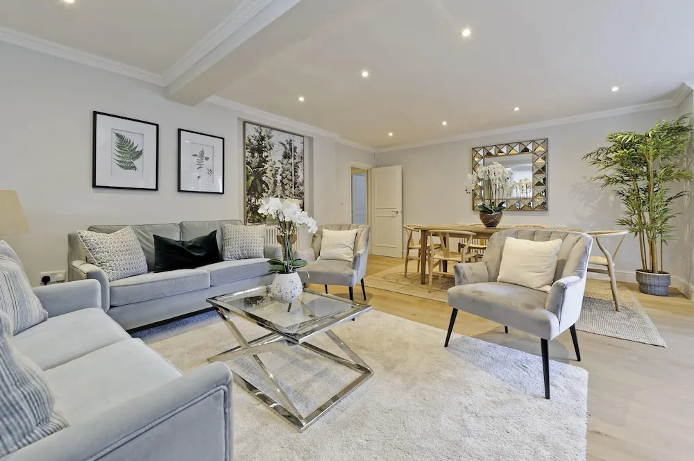 Huge Kensington Garden Flat