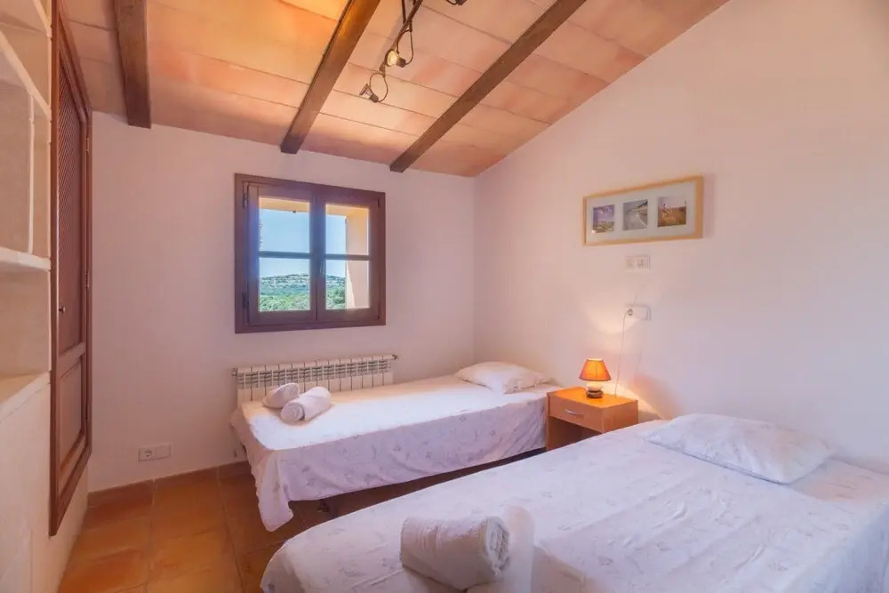 Can Revell villa with Pool & Jacuzzi