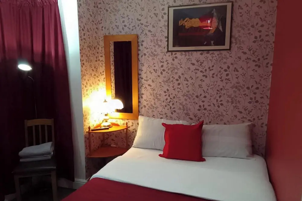 Apartment Sleeps 4