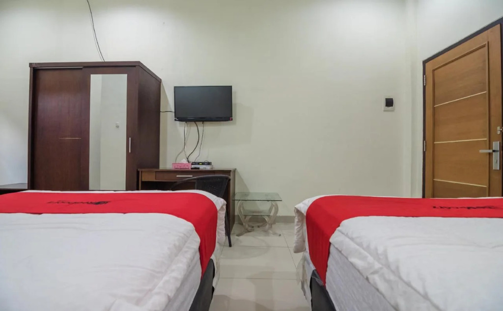 RedDoorz Syariah near Taman Rimba Zoo Jambi