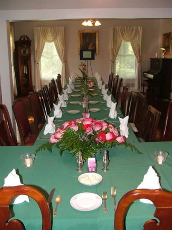 Thee Hubbell House