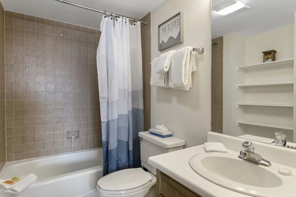 C14 Gore Creek Meadows 3 Bedroom Condo by RedAwning