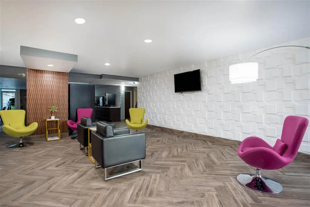 Best Value Inn Bloomington