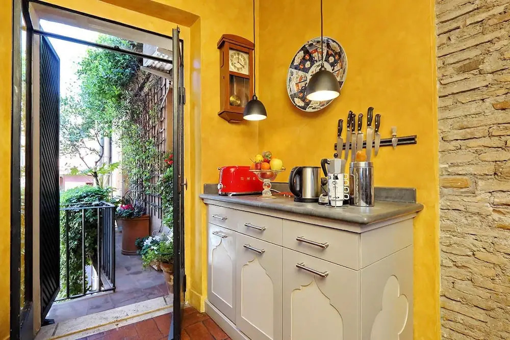 Trastevere Large Apartment With Terrace