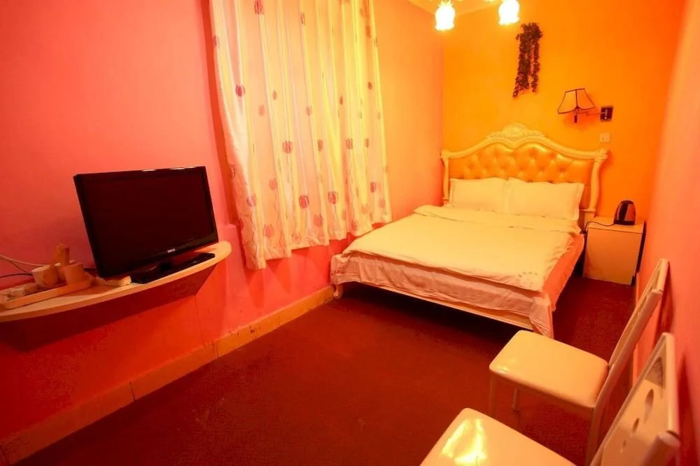 Longtou Hotel