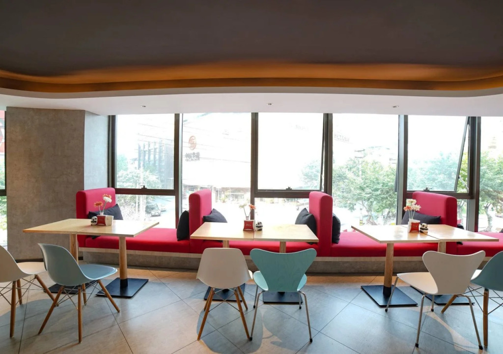 Ibis Chengdu Chunxi Road Hotel