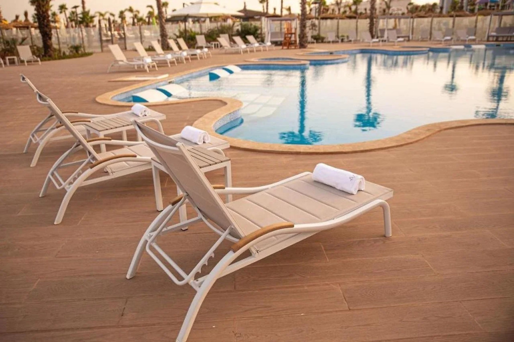 Waves Aqua Resort