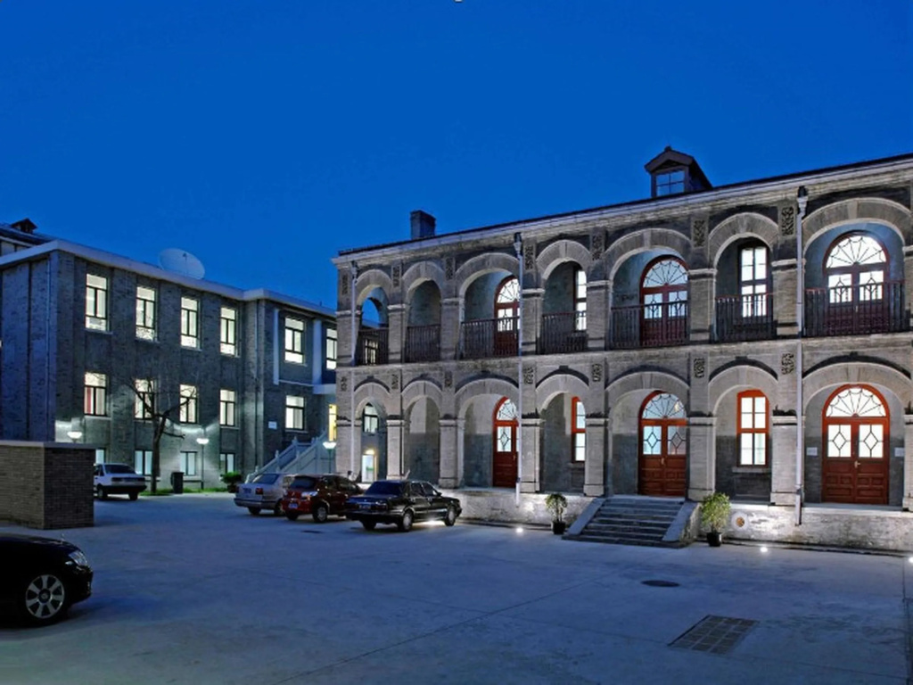 King Parkview Hotel