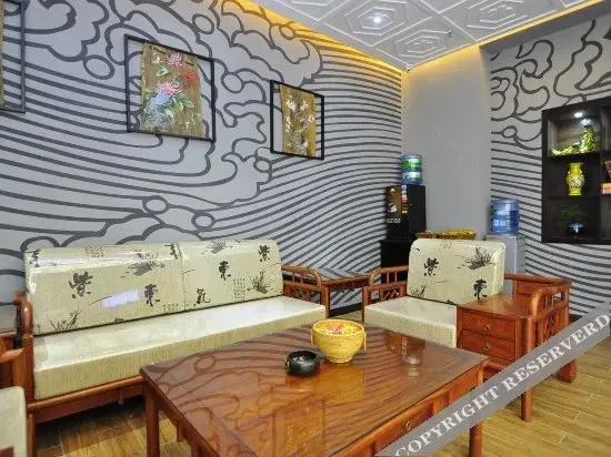 CLOUDS Hotel (Kunming New Luosiwan)