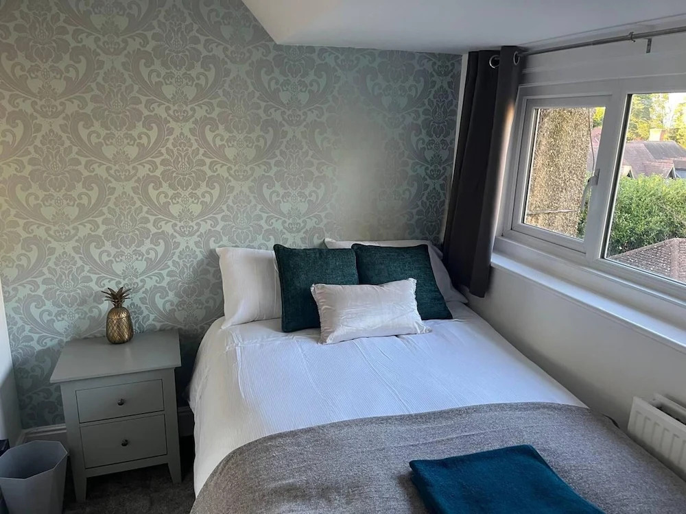 Luxury 3-bed Penthouse Apartment in Bournemouth