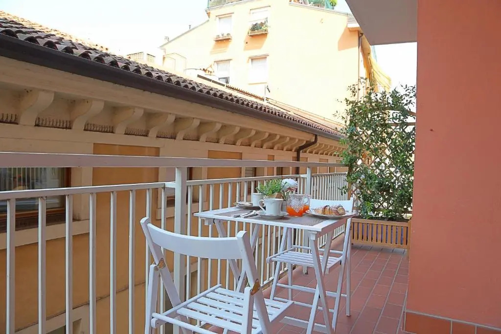La Casetta di Lina Rooms and Apartments
