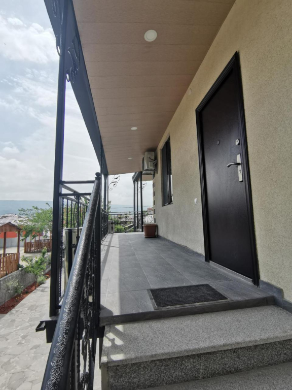 Guest House 35