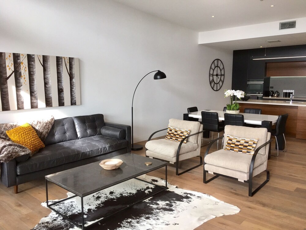 NY Style Luxury Penthouse Apartment