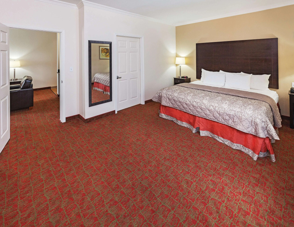 La Quinta by Wyndham Columbus TX