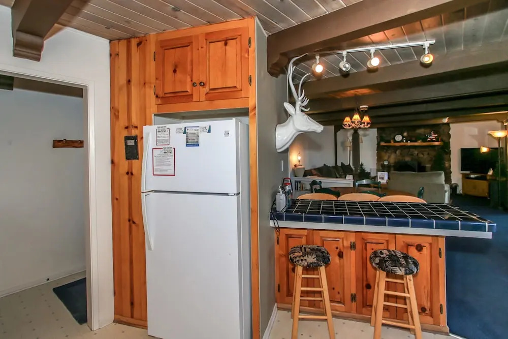Lakefront Cottage