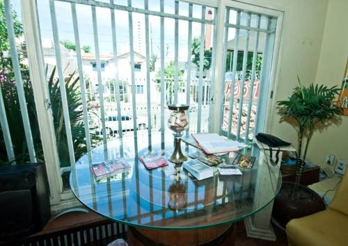Hostel Puertas del Sol