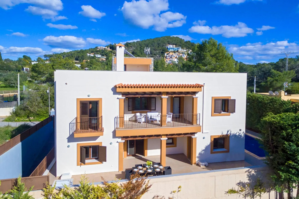 Villa Near Ibiza Town Sleeps 1214