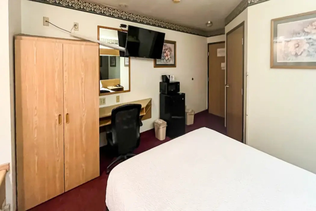 Boarders Inn and Suites Brush (ex.Microtel Inn by Wyndham Brush)