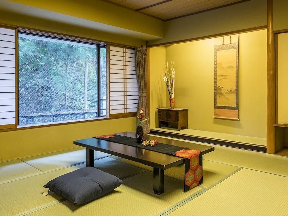 Sakahijiri Nikko