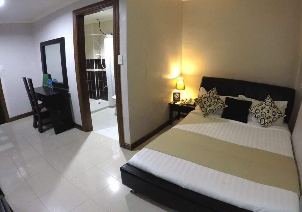 Holiday Plaza Hotel Tuguegarao City