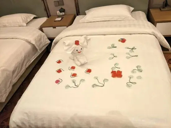 Xidu Crystal Hotel (Siping Xinghong Road)