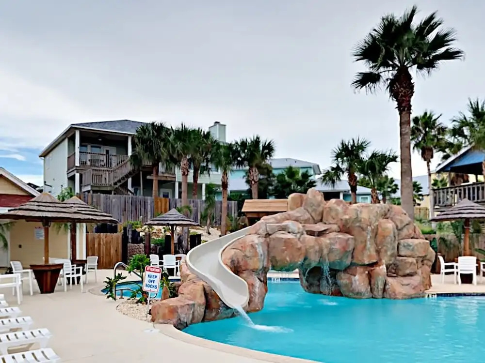 Beachside Bungalo 3 Bedroom Townhouse