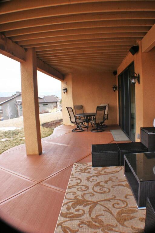 Chateau du Pikes Peak, a Tuscany Retreat
