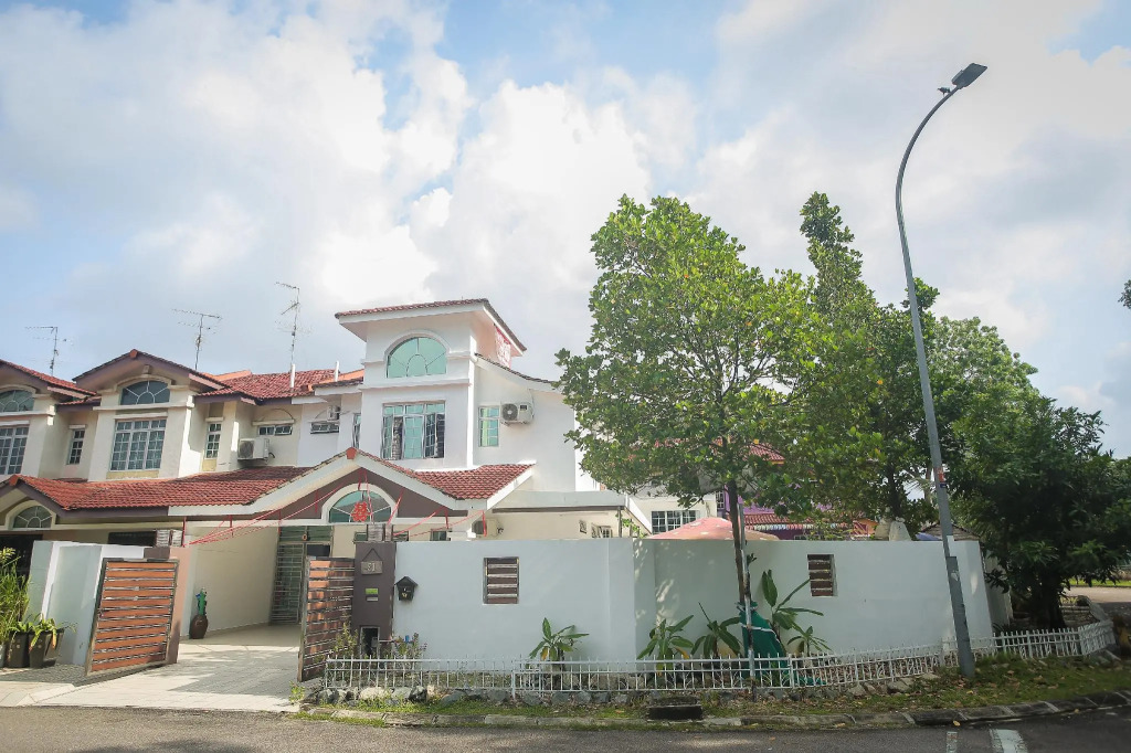 DesaTebrau NewStar Homestay - Wedding Bridal House