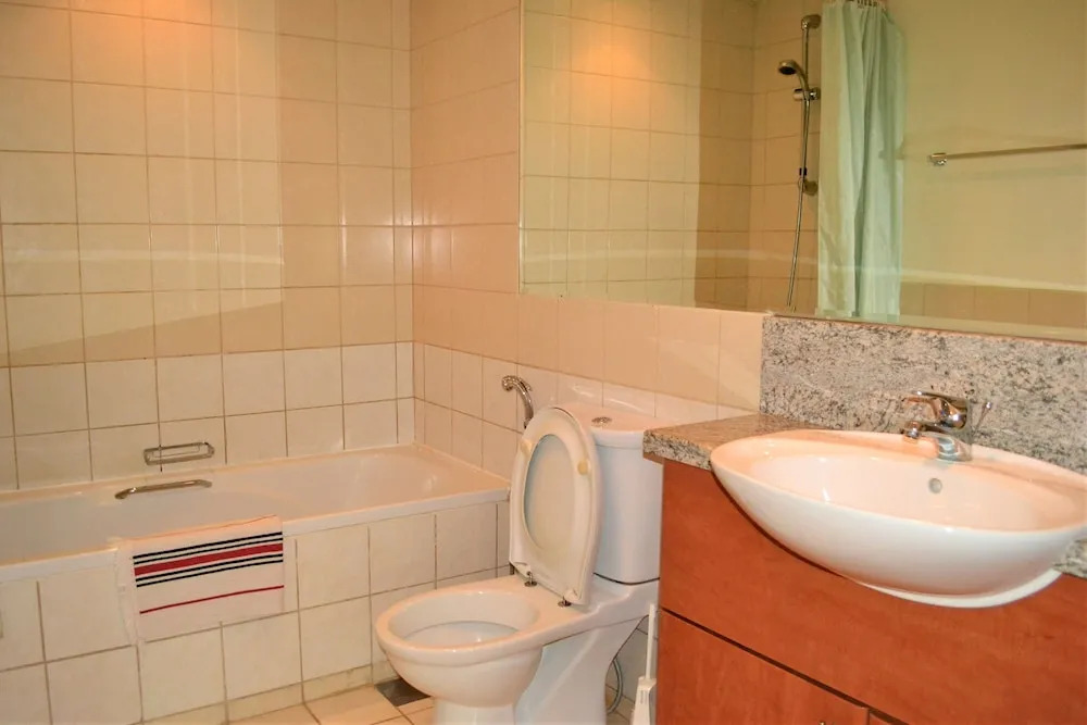 (Nickname Oasis) Spacious 1BR Apt. w/ terrace and pool view