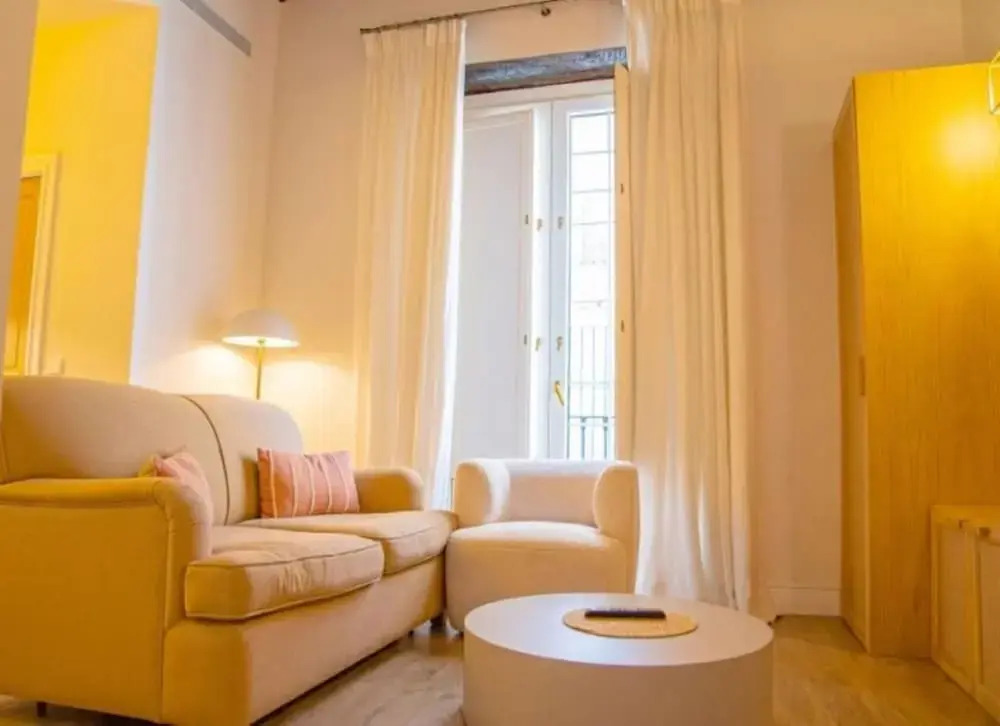 Honest Sevilla Apartments