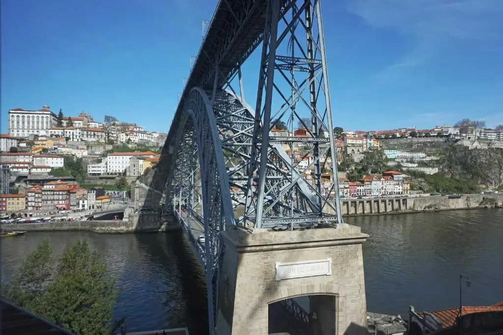Porto View by Patio 25
