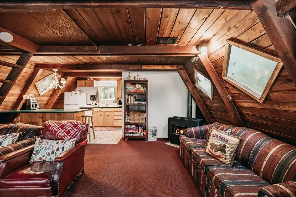 Cabin 54 - A Nostalgic and Rustic Mountain Retreat