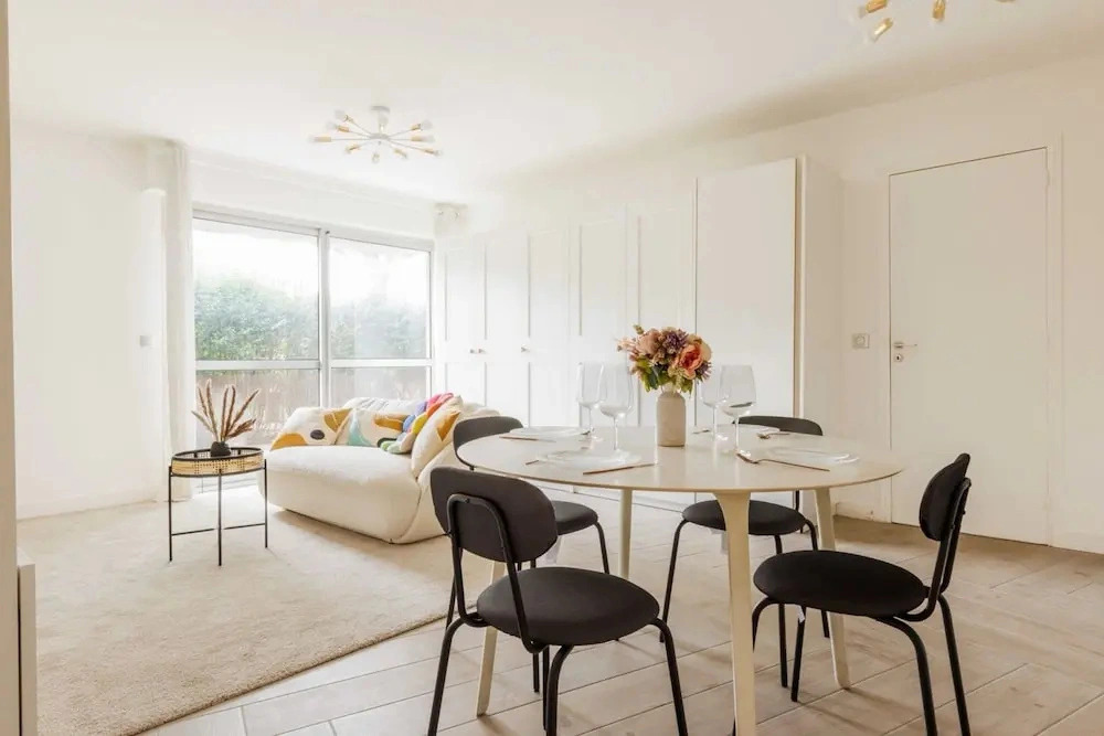 A Haven of Peace in Neuilly sur Seine