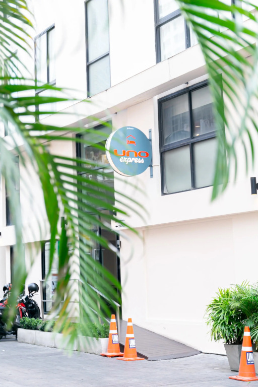 UNO Express Asoke Sukhumvit Bangkok