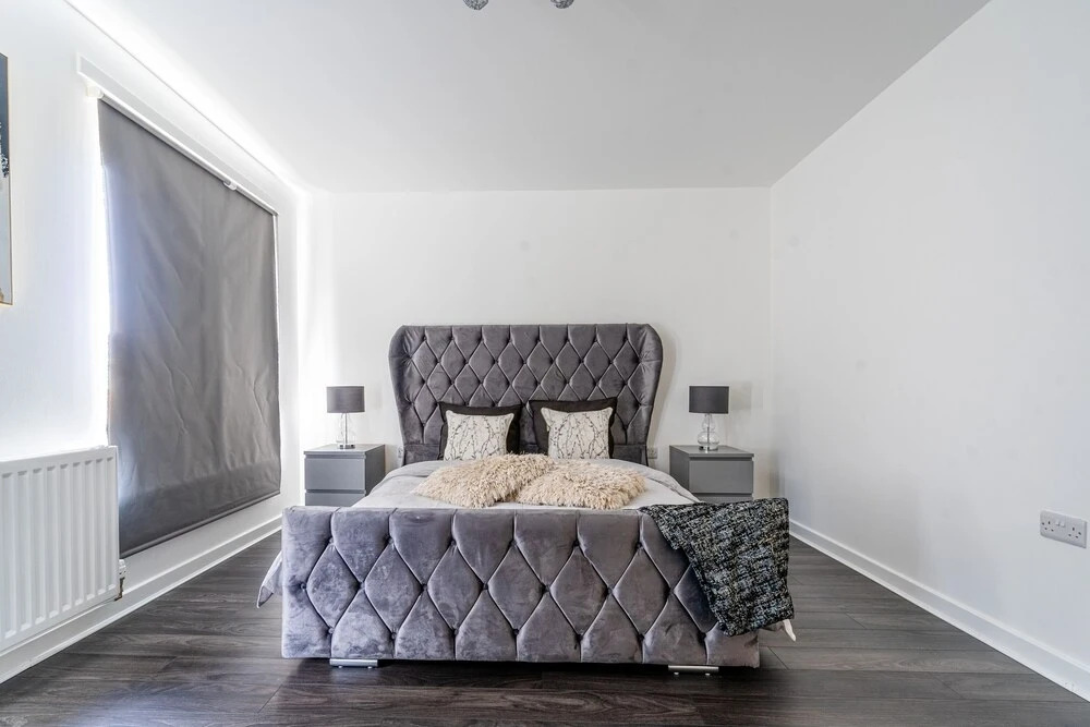 Charming 3-bed House in Glasgow With Free Parking