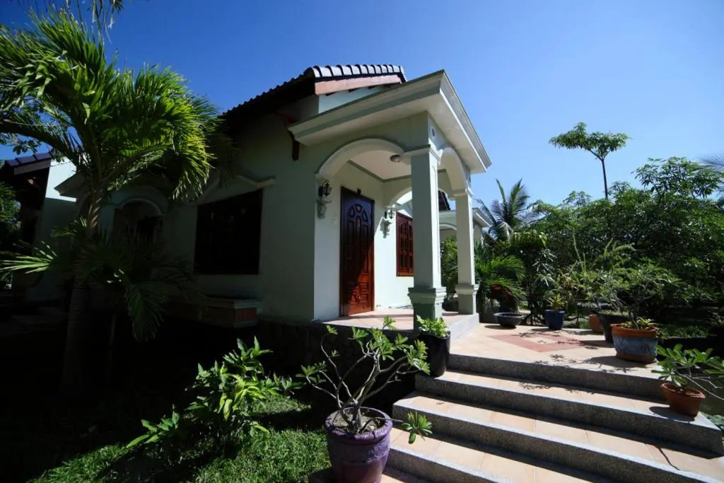 Gold Rooster Resort