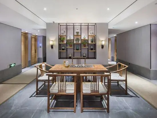 Qianna Baihe Boutique Hotel