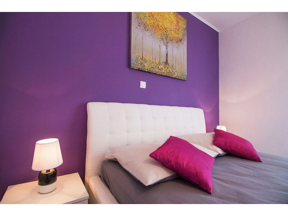 Modern 3 Bedroom Apartment, With 2 Bathrooms, Kitchen, Living Room and Airco