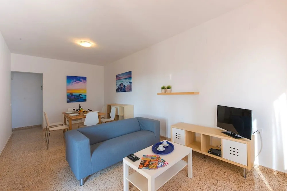 Villa - 12 Bedrooms with Pool and WiFi - 104971