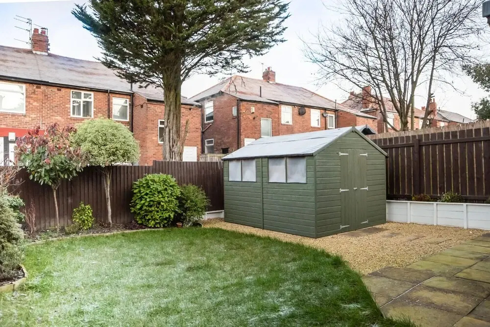 Gorgeous Modern 4 Bedroom House - Free Parking and Netflix by WHA for Contractors Relocation
