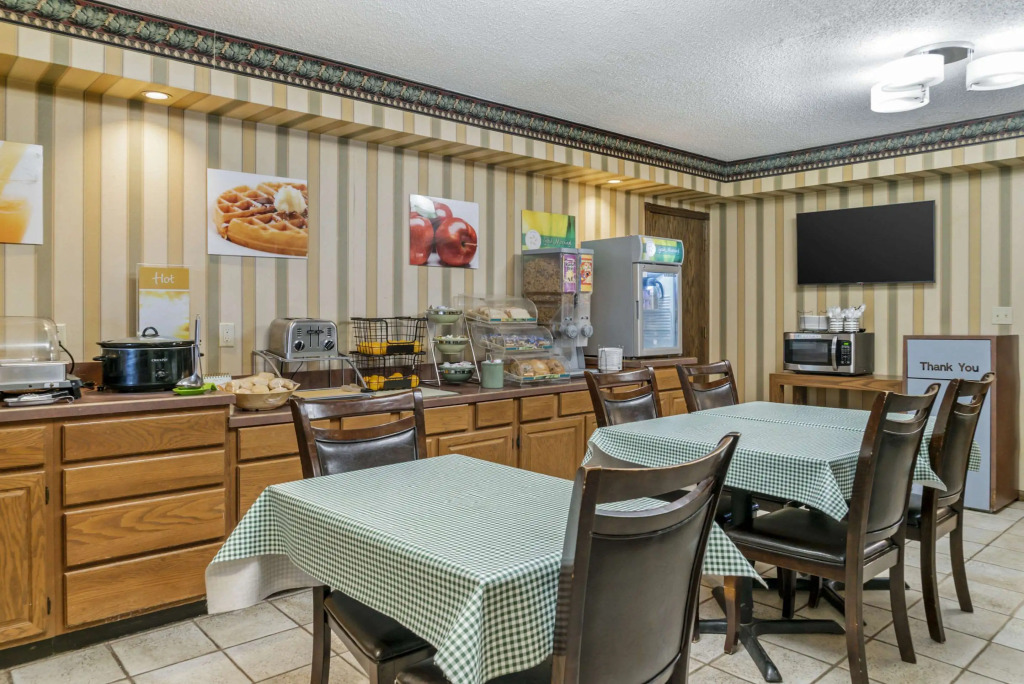 Quality Inn Saint Ignace I-75
