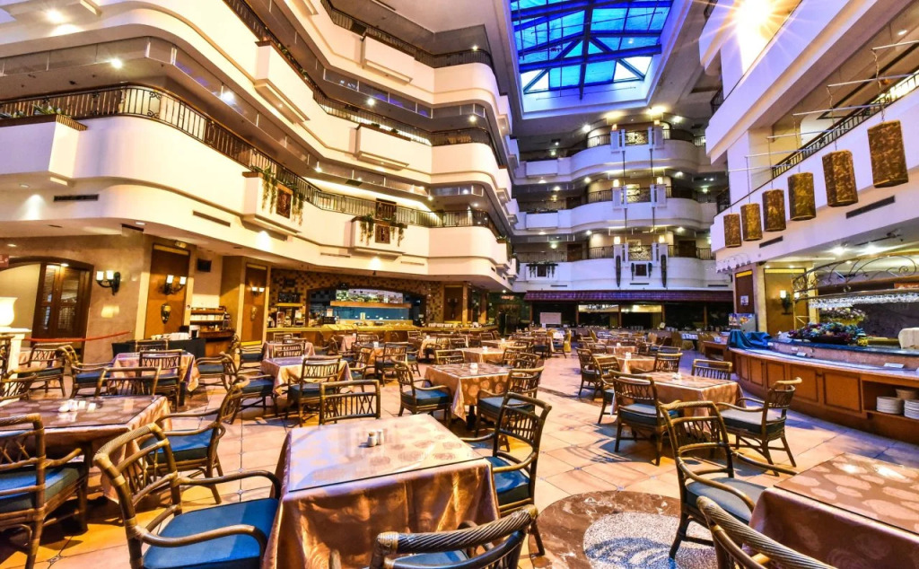Wei-Yat Grand Hotel