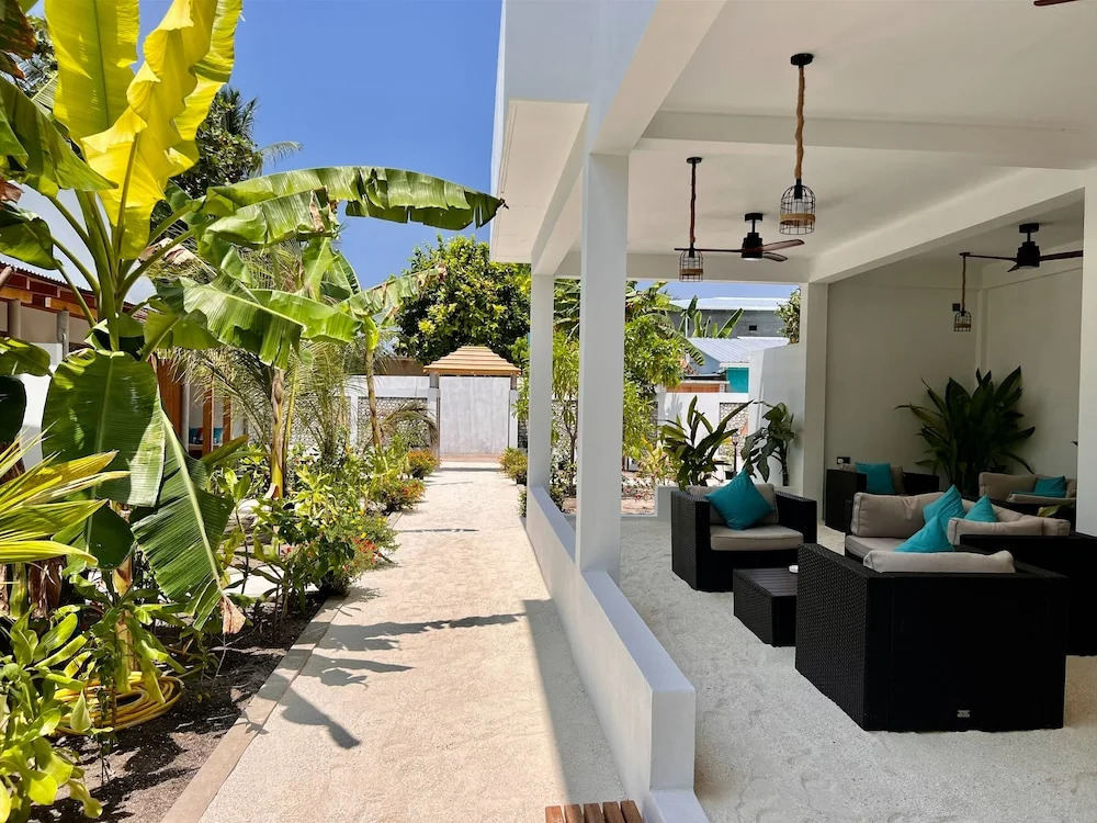 Seaside Dhigurah