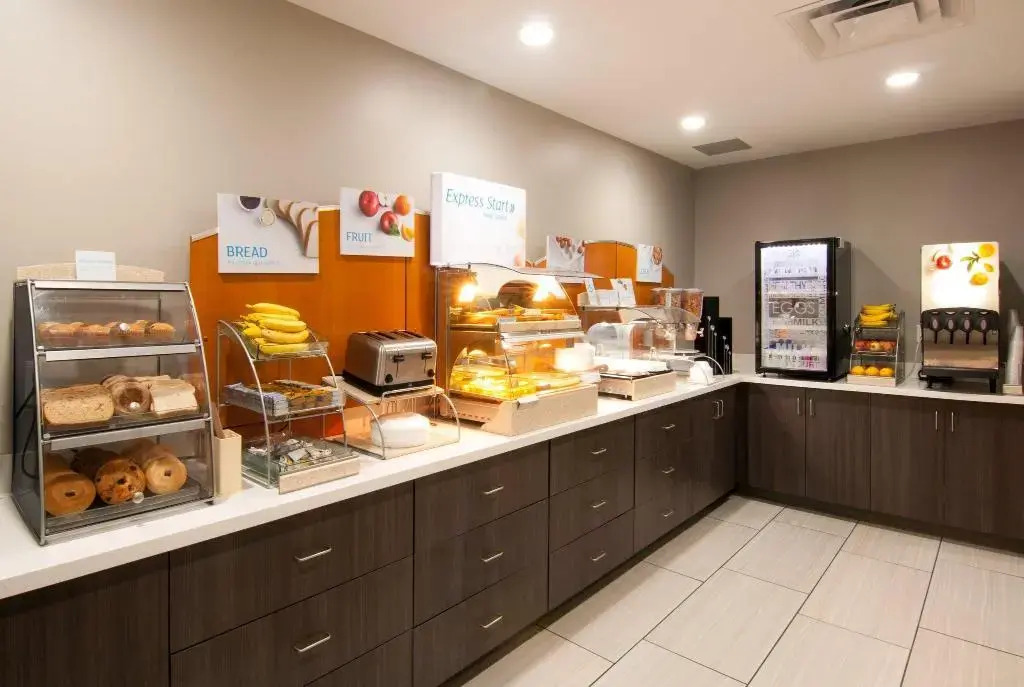 Holiday Inn Express And Suites- Nashville-i-40&i-24[spence Ln]