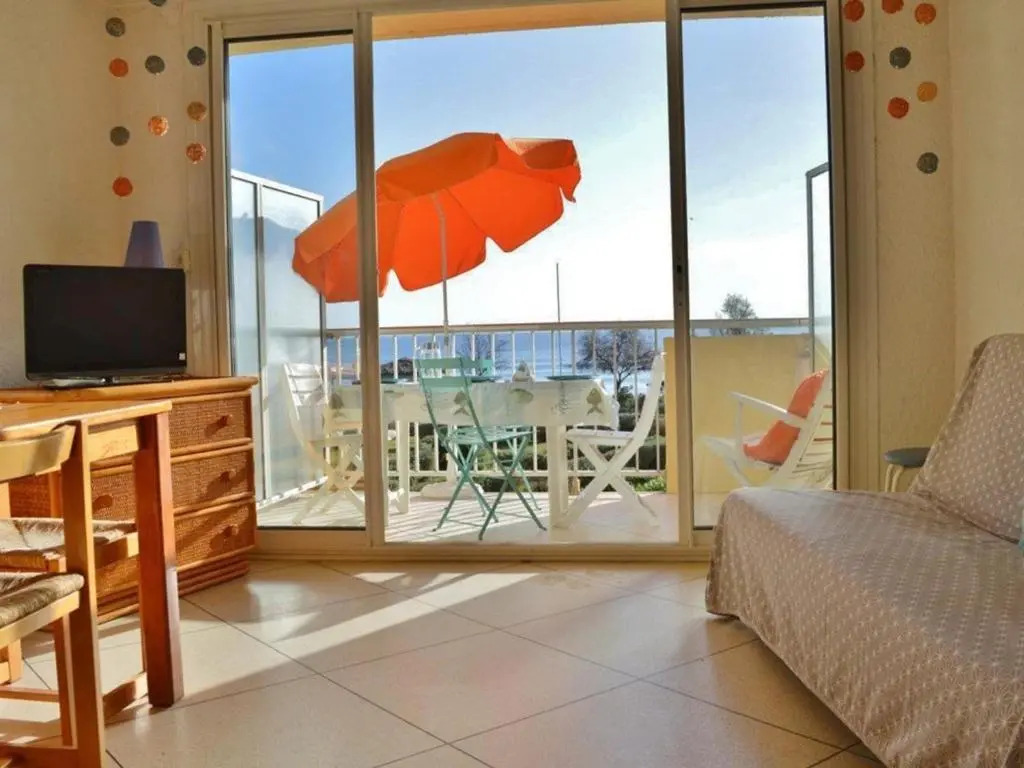Appartement Le Lavandou, 2 pièces, 5 personnes - FR-1-251-381