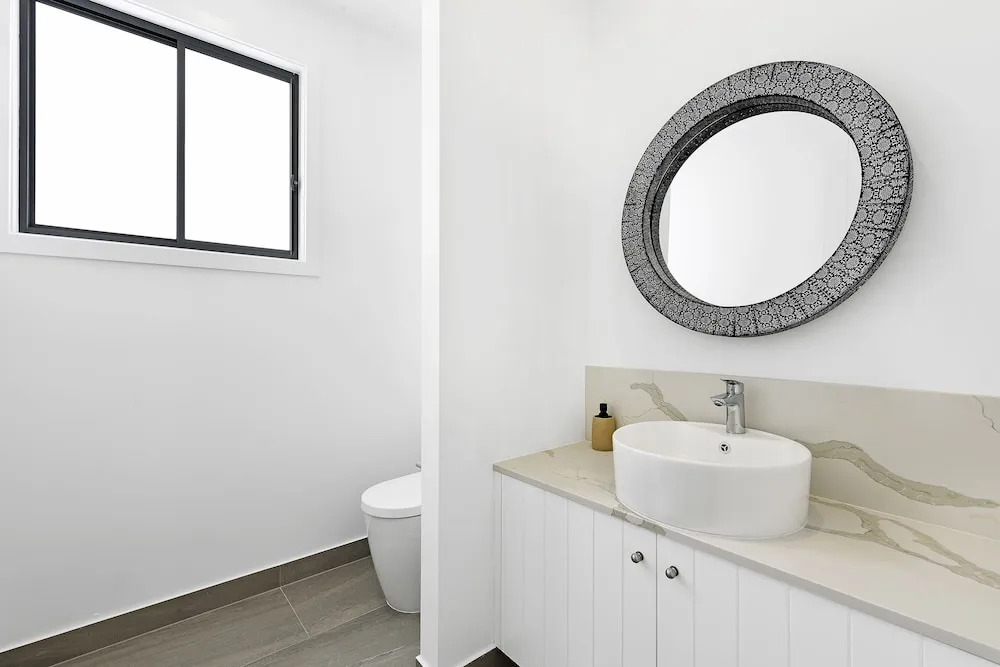 Gold Coast Private Villas - Waterfront Villas