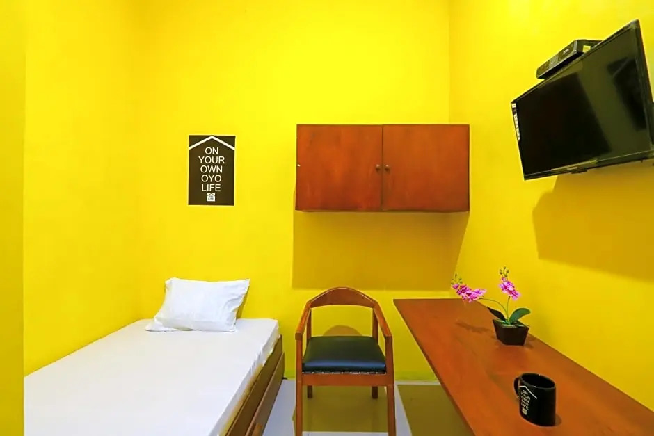 OYO Life 3064 Mahameru Kost Putra