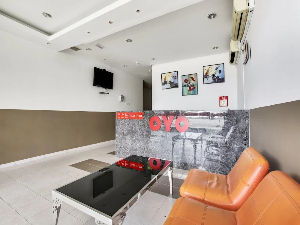 T Family Hotel by OYO Rooms