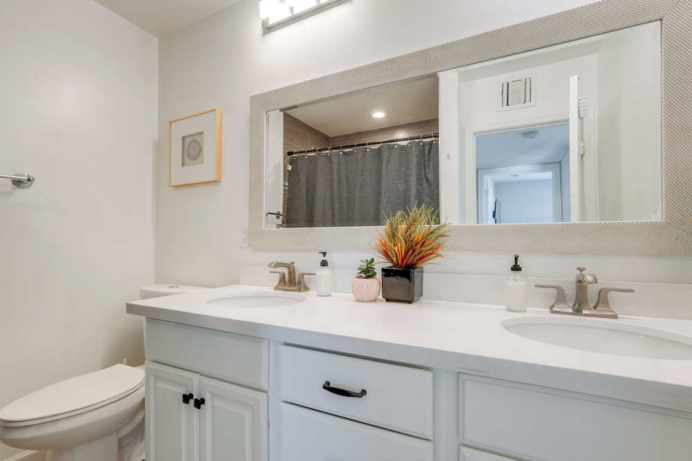 Stylish & Central Mesa Home With Private Pool!