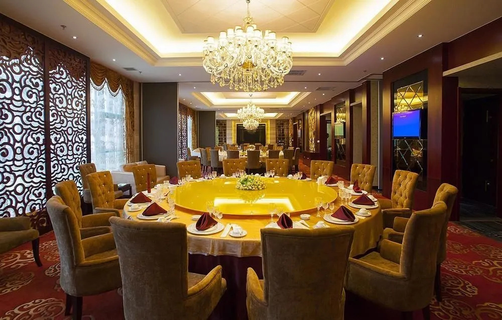 Rongcheng Celebrity Hotel High Speed Rail Station Shop